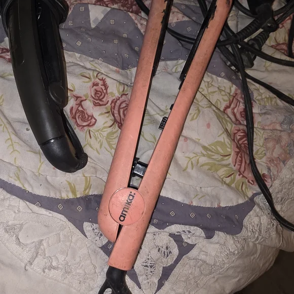 4 Hair Straightener Bundle Deal .. Chi, Amika, HSI, & Remington
